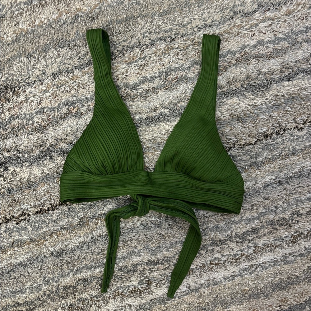 Robin Piccone NWOT Bikini Top Sz XS | Robbin Piccone Basil Color Bikini Swim Top